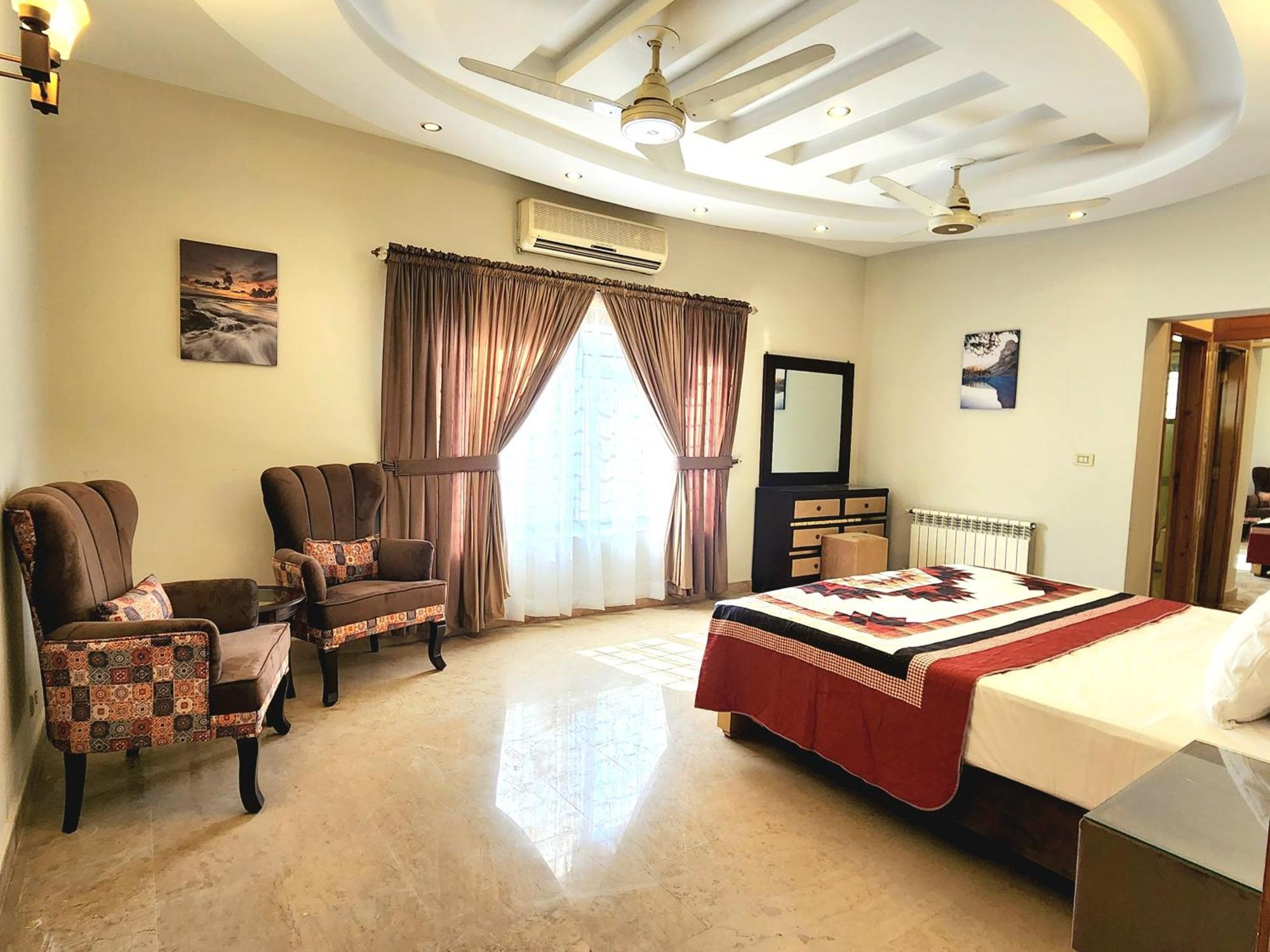 Luxurious Landing Apartments & Suites Bahria Town Rawalpindi Room photo